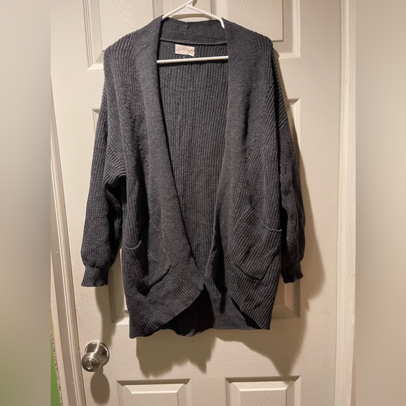 Universal Thread Sweater - Picture 1 of 4